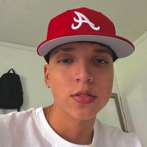 Meet your Posher, Andres